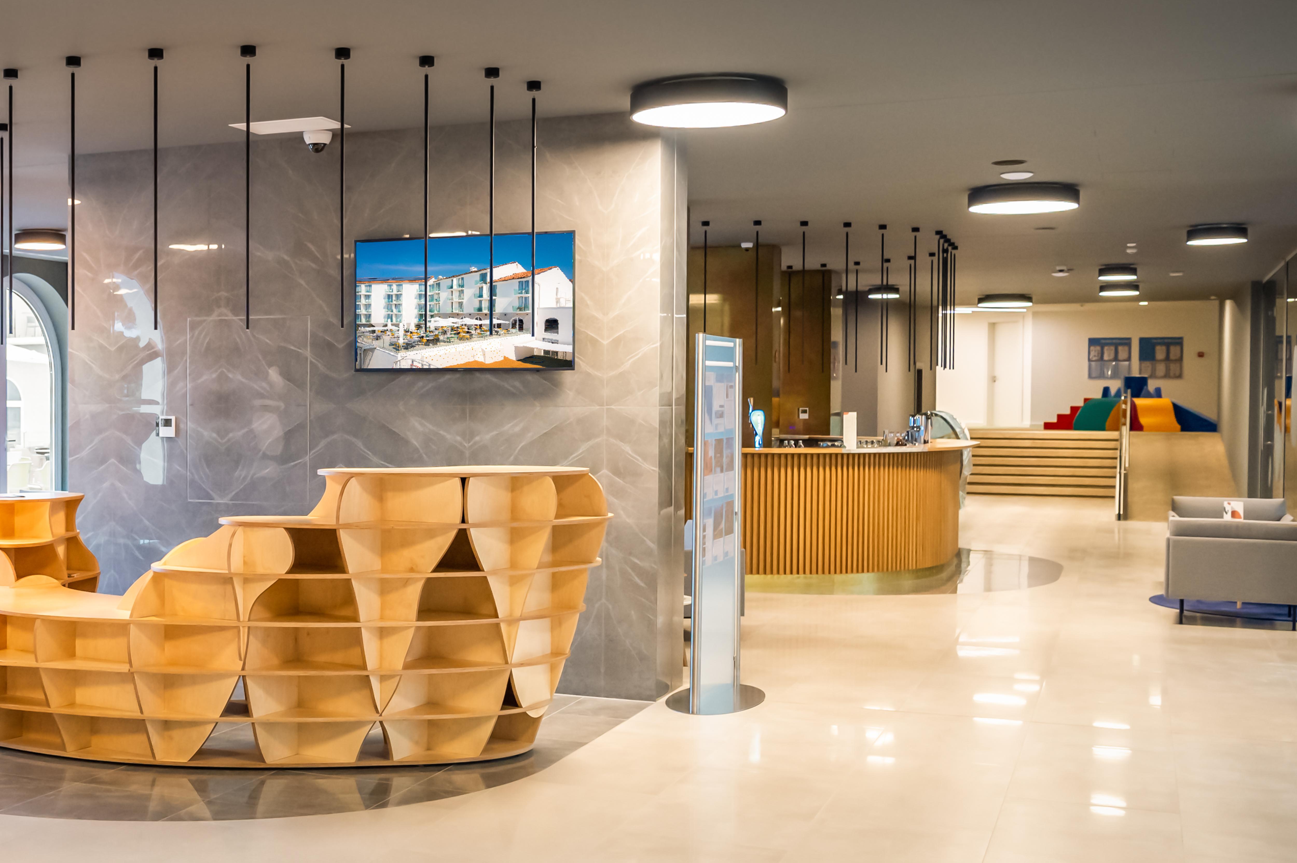 Aminess Vival Lisanj Family Hotel โนวีวีโนดอลสกี ภายนอก รูปภาพ